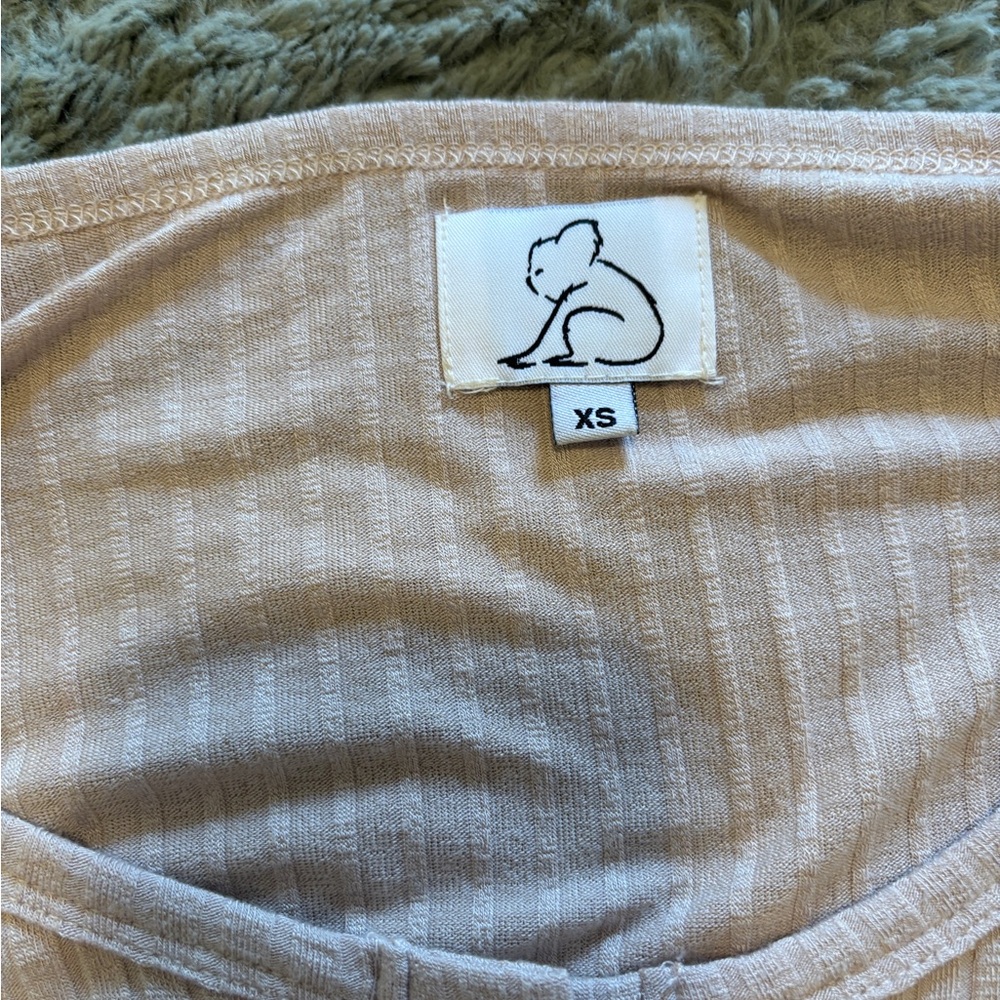 Stylish Ribbed Button-Up Crop Top - Cream - Picture 2 of 2